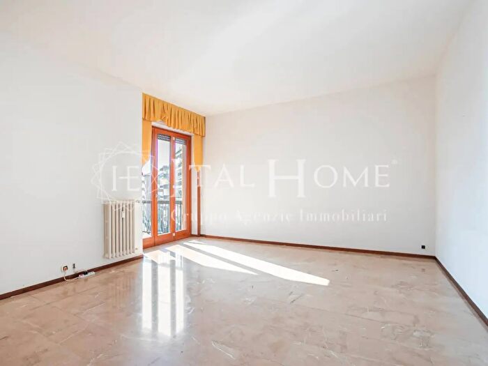 Appartamento trilocale in vendita in Via Carducci, Bergamo