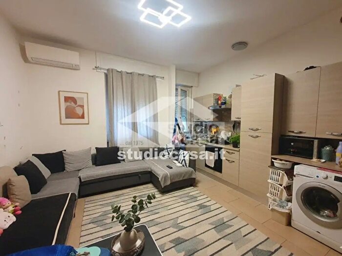 Appartamento trilocale in vendita in Via San Rocco, Landriano