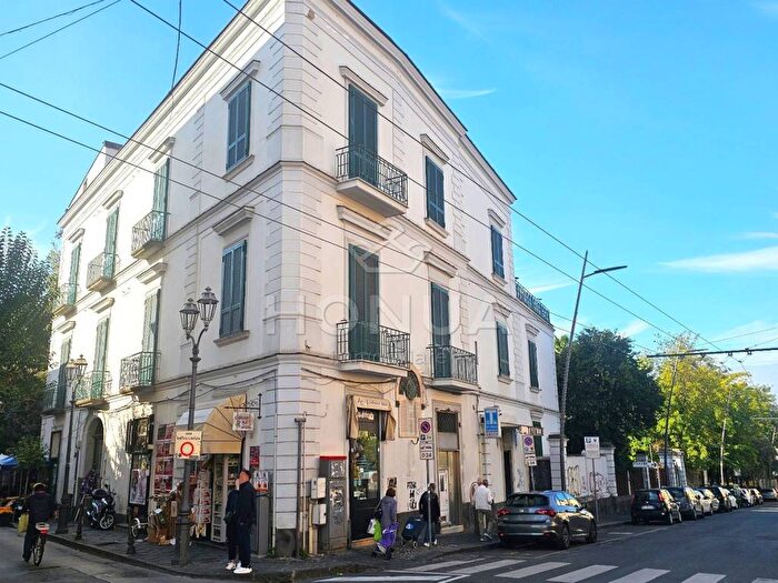 Casa con 6 locali in affitto in Via Armando Diaz, Portici