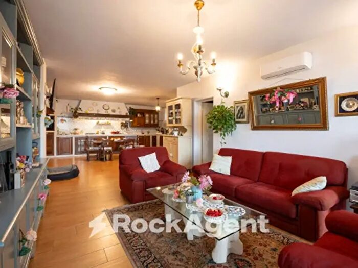 Casa con 6 locali in vendita in Via di Fano, Reggello