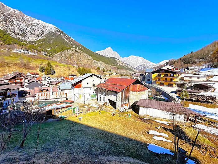 Case in Vendita e in Affitto - 2