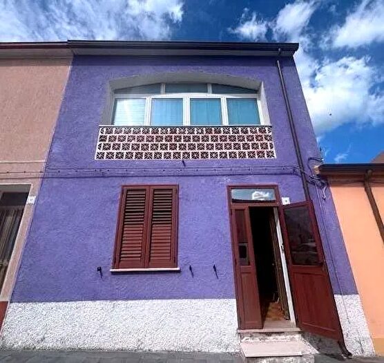 Casa con 6 locali in vendita in Via Vittorio Emanuele, Bonnanaro