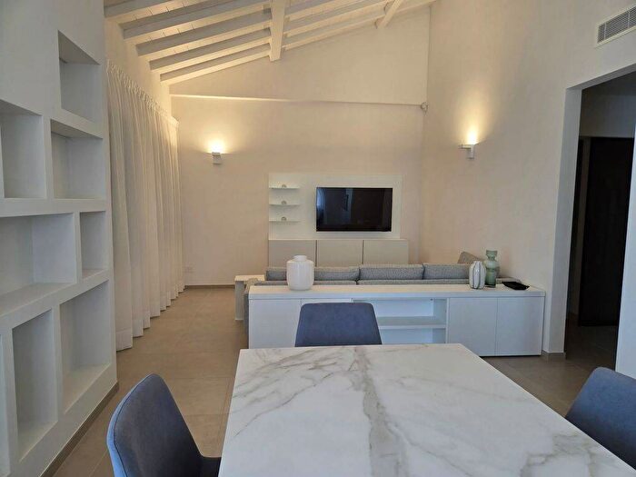 Appartamento trilocale in affitto in Via Giosuè Carducci, Centro, Forte dei Marmi