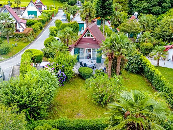 Casa quadrilocale in vendita in Via alla Pineta, Brezzo Di Bedero