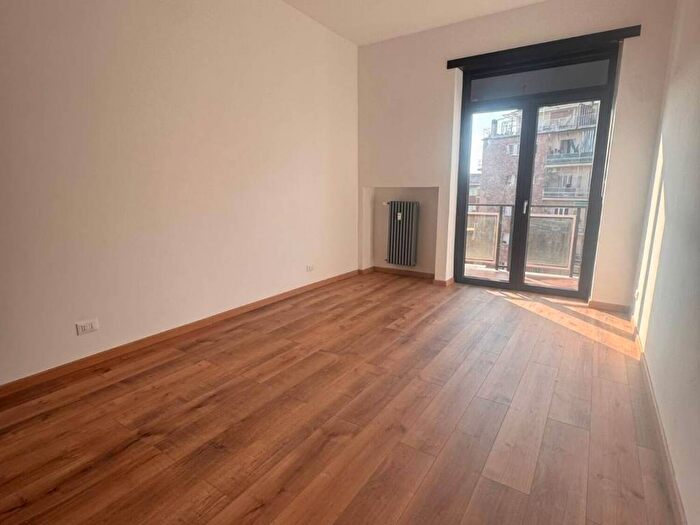 Appartamento trilocale in affitto in Via Borgo Dora, Aurora, Torino
