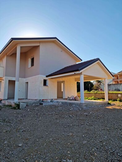 Casa con 5 locali in vendita in Via Siria, Carini