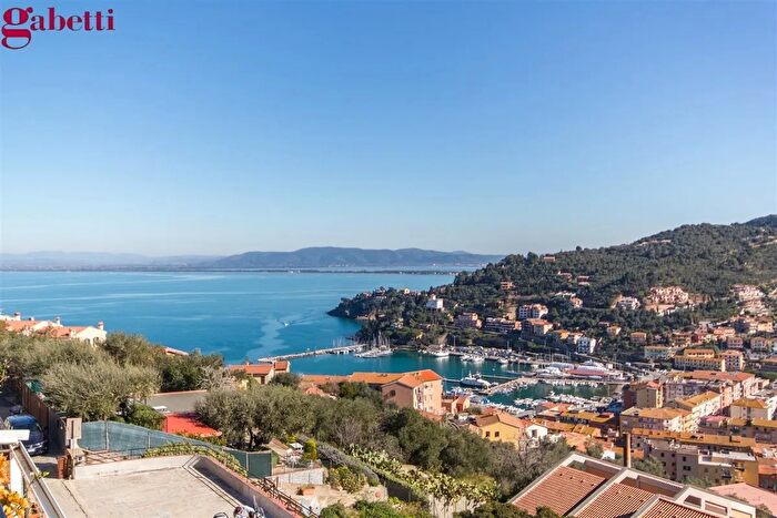 Appartamento con 5 locali in vendita in Via del Carrubo Snc, Monte Argentario