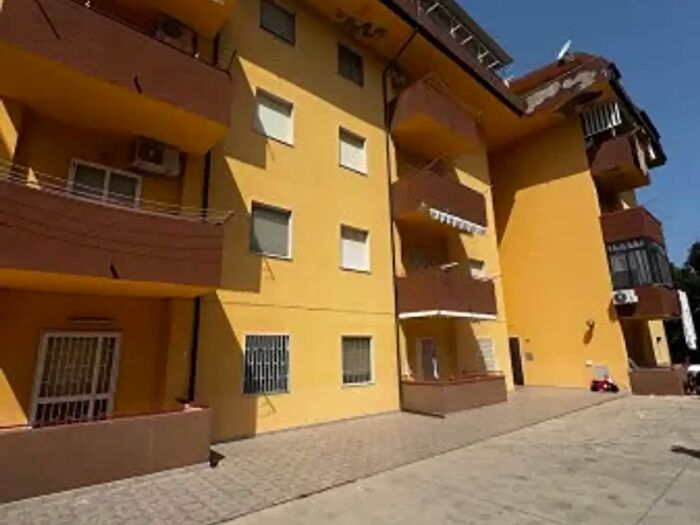 Appartamento trilocale in vendita in Via Piano Lettieri, Scalea