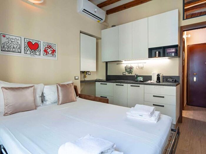 Appartamento monolocale in affitto in Via Rosolino Pilo, Porta Venezia, Milano