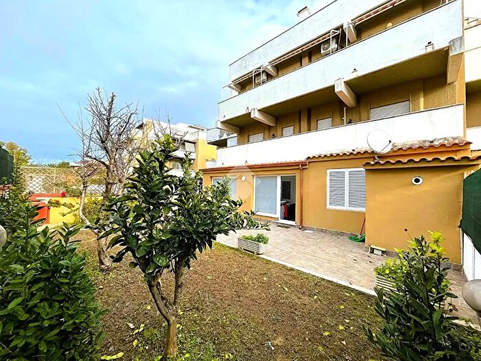 Appartamento trilocale in vendita in Via Bolzano, Ardea