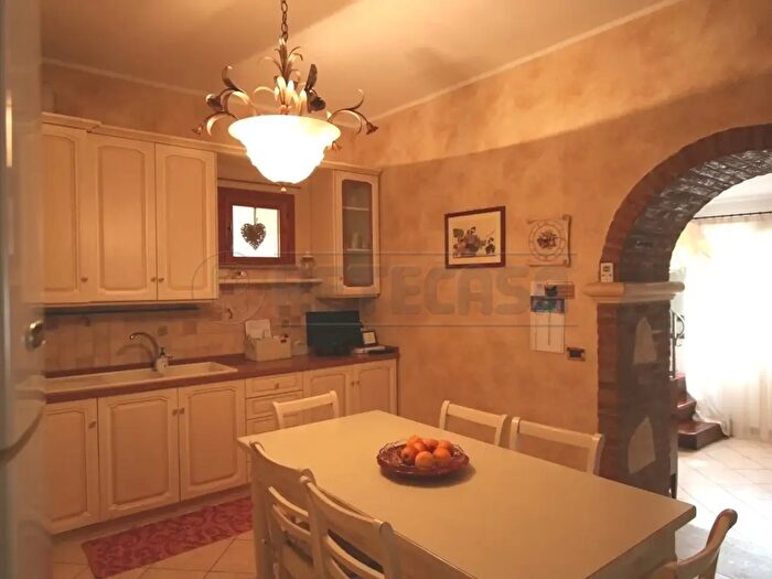 Casa con 6 locali in affitto in Via San Giovanni Battista, Arcugnano