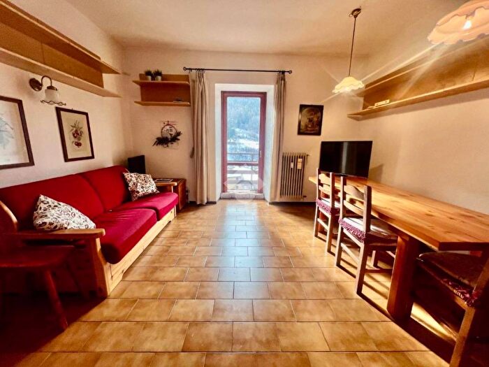 Appartamento bilocale in affitto in Via Nazionale, Pontagna, Temù