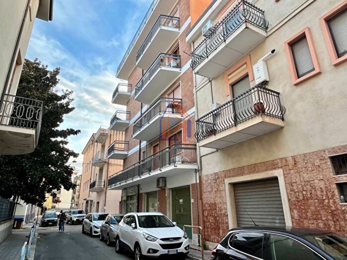 Appartamento trilocale in affitto in Via Giuseppe Galliano, Soverato Marina, Soverato