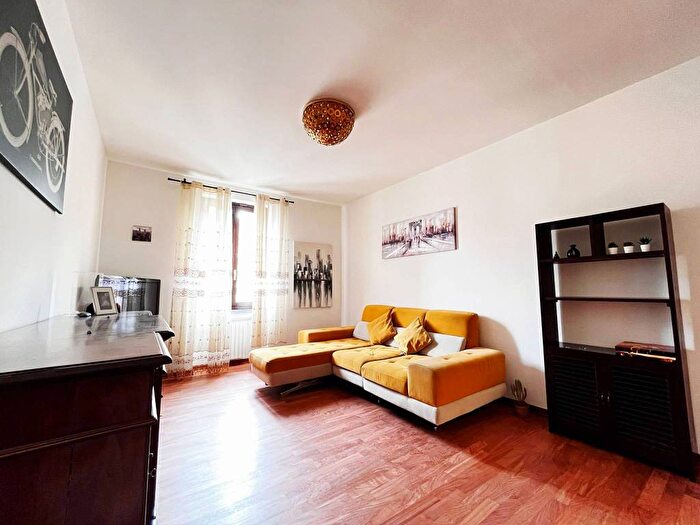 Appartamento quadrilocale in affitto in Viale Carlo Espinasse, Certosa, Milano