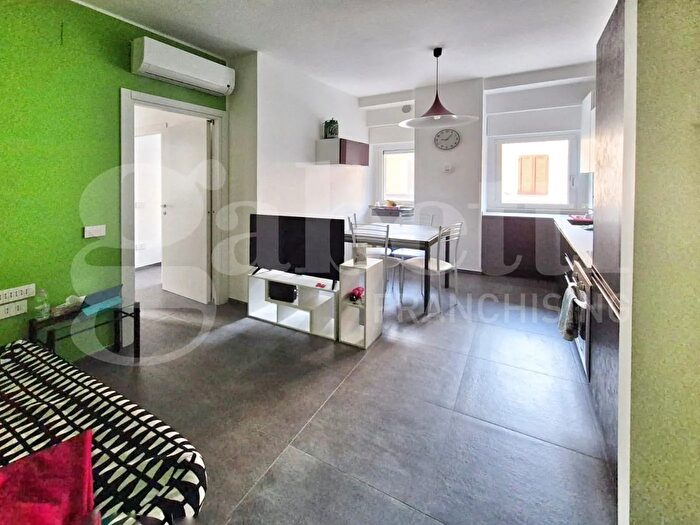 Appartamento trilocale in vendita in Via San Martino, San Benedetto Del Tronto