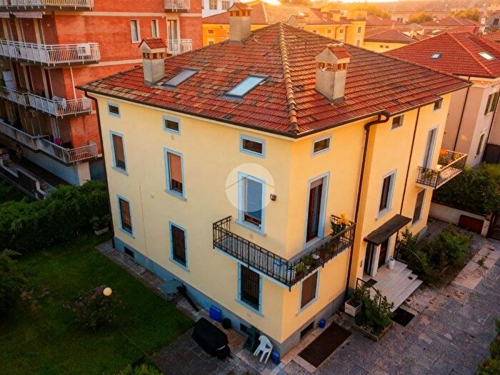 Case in Vendita e in Affitto - 2