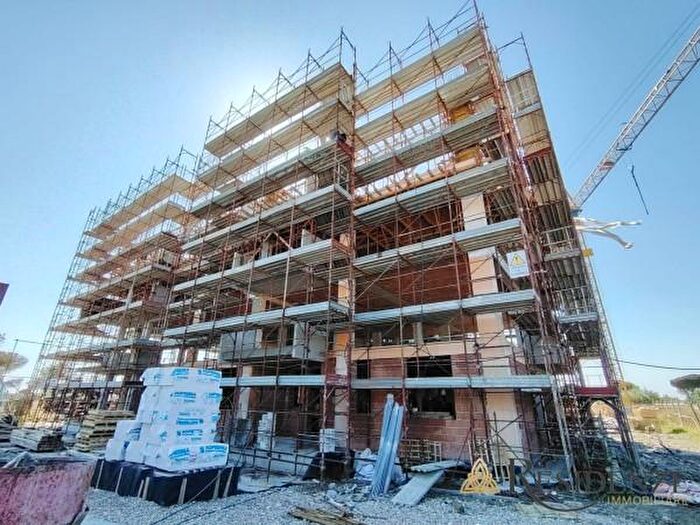 Appartamento trilocale in vendita in Via Alberto Franchetti, Roma