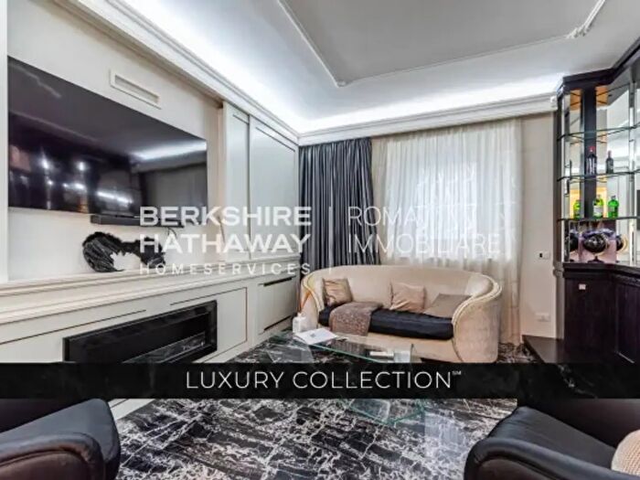 Appartamento trilocale in vendita in Via di Porta Pinciana, Roma