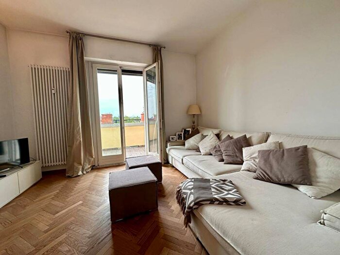 Appartamento trilocale in affitto in Via Desiderio da Settignano, Monte Rosa Lotto, Milano