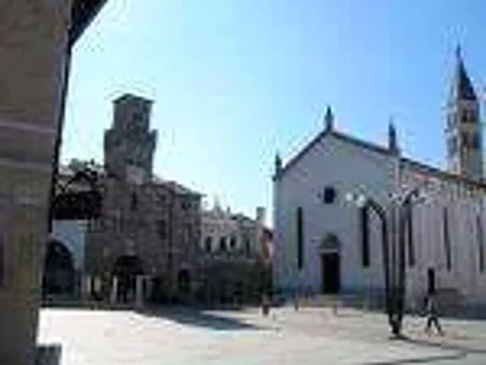 Casa con 9 locali in vendita in Oderzo