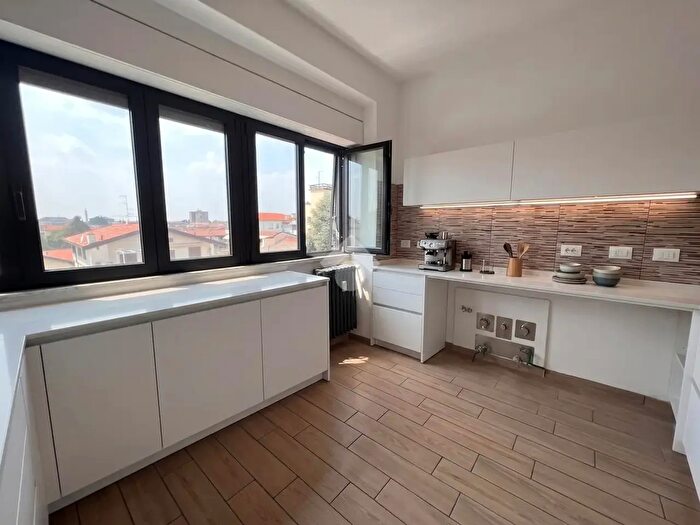 Appartamento trilocale in vendita in Via Circonvallazione, Seregno