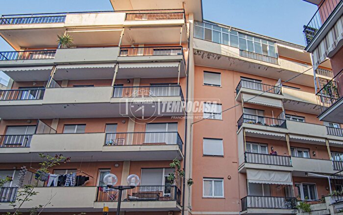 Appartamento bilocale in vendita in Viale Antonio Ed Edelina Devoto, Chiavari