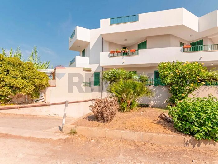 Casa quadrilocale in vendita in Scicli