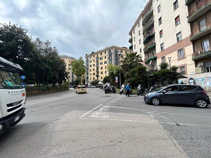 Appartamento monolocale in affitto in Piazza Medaglie d'Oro, Arenella, Napoli