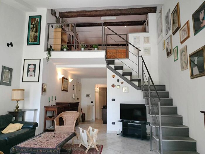 Appartamento con 5 locali in affitto in Via del Ponte alle Mosse, Porta al Prato San Jacopino, Firenze