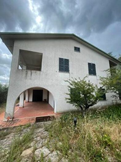 Casa quadrilocale in vendita in Perugia