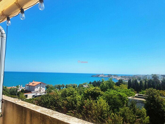 Appartamento quadrilocale in vendita in Via Lungomare Cristoforo Colombo, Trani