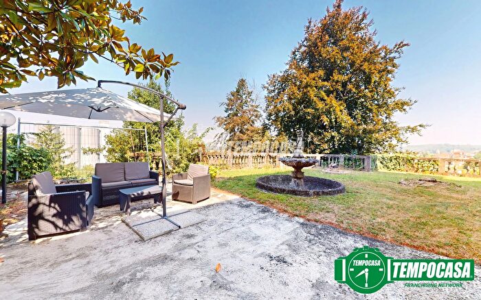 Casa con 7 locali in vendita in Via Regione Poggio, Cassano Spinola