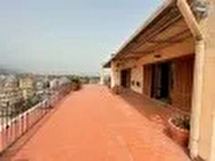 Appartamento con 13 locali in vendita in Via Cesarano Pagani, Pagani