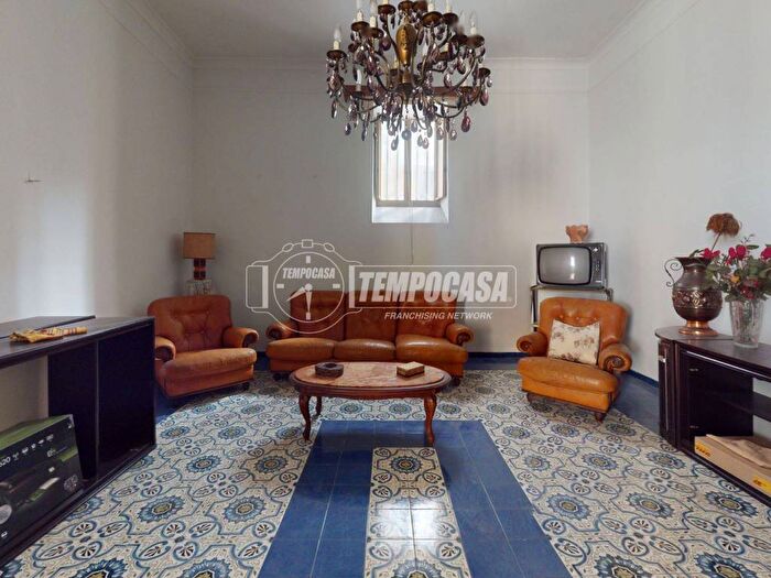 Appartamento trilocale in vendita in Via D'Angiò, Santa Maria Capua Vetere