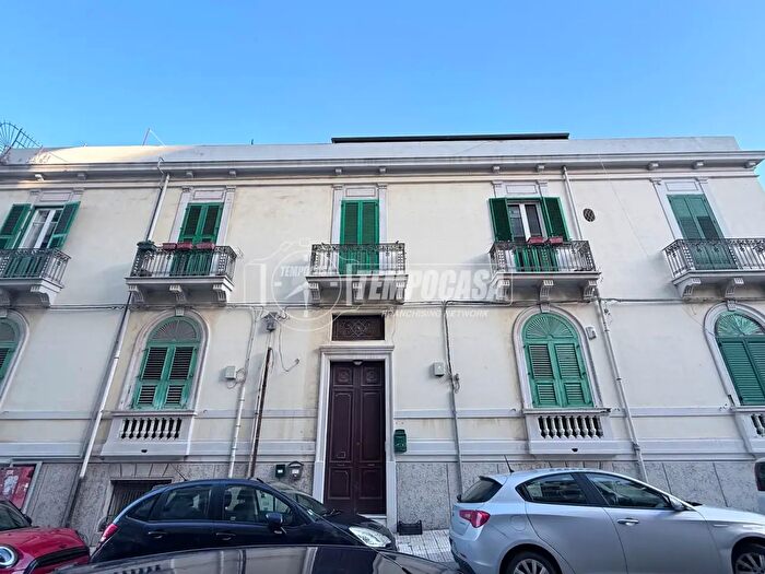 Appartamento trilocale in vendita in Via Stefano Protonotaro, Messina