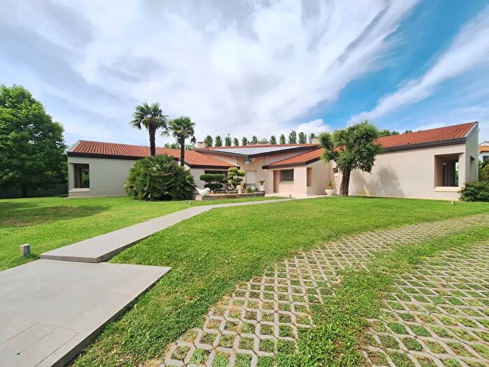 Casa quadrilocale in vendita in Rovigo