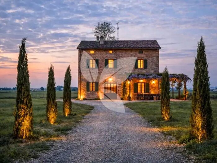 Casa con 6 locali in vendita in Località Sanguigna, Colorno