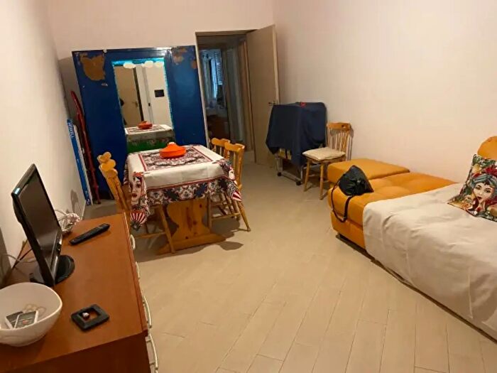 Appartamento trilocale in affitto in Via Bari, Catanzaro