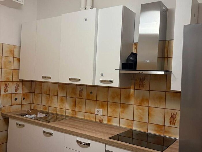 Appartamento con 5 locali in affitto in Piazza Adam Mickiewicz, San Donato, Bologna