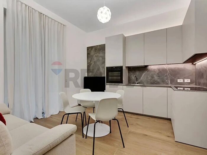 Appartamento bilocale in affitto in Via Mauro Macchi, Milano