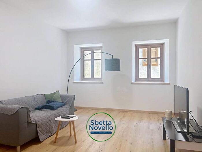 Appartamento quadrilocale in affitto in Contradella degli Artesani, Centro, Caldonazzo