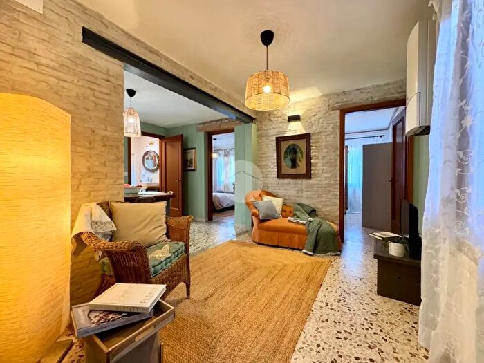 Appartamento trilocale in vendita in Calle Ponte Caneva, Chioggia