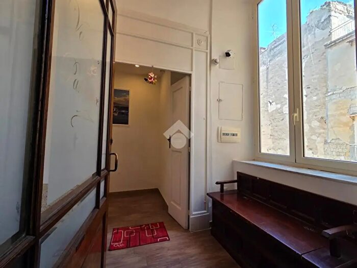 Appartamento trilocale in vendita in Gradini San Liborio, Napoli