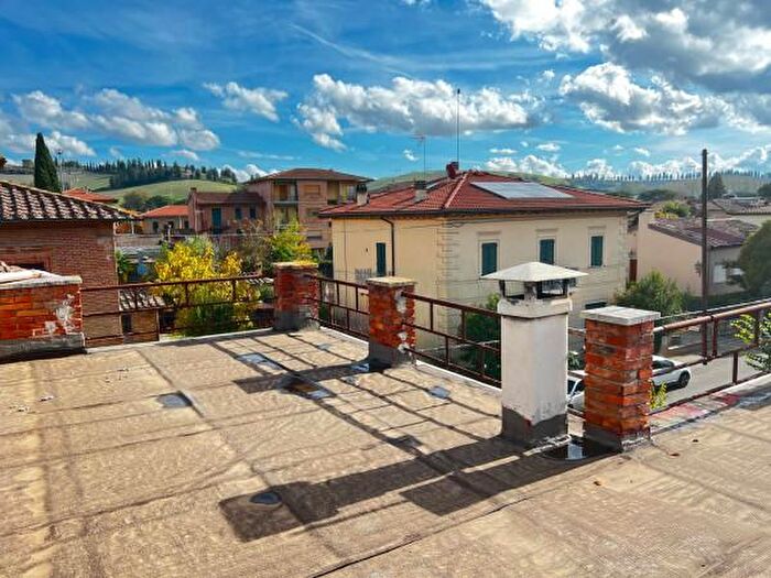 Casa con 6 locali in vendita in Via Dante Alighieri, Buonconvento
