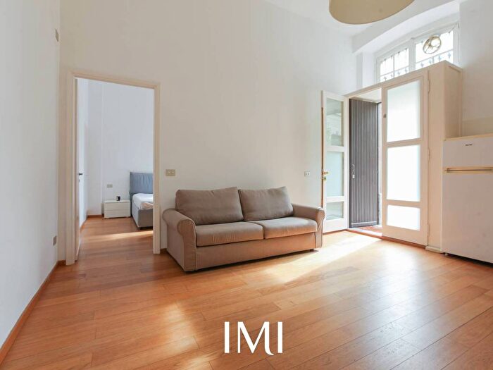 Appartamento bilocale in affitto in Via Edmondo De Amicis, Corso Genova, Milano