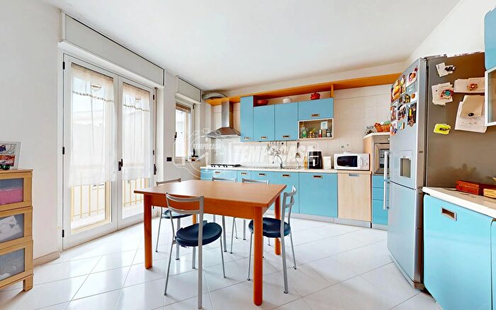 Appartamento trilocale in vendita in Via Trieste, Rutigliano