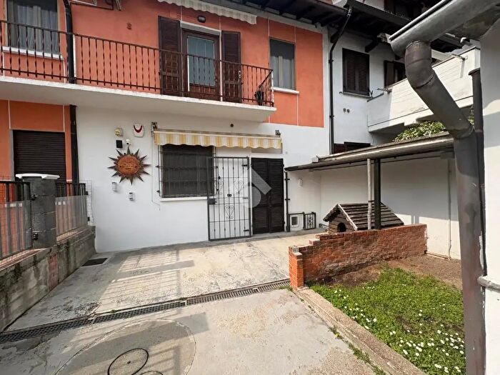 Casa bilocale in vendita in Via Maggio, Gravellona Lomellina