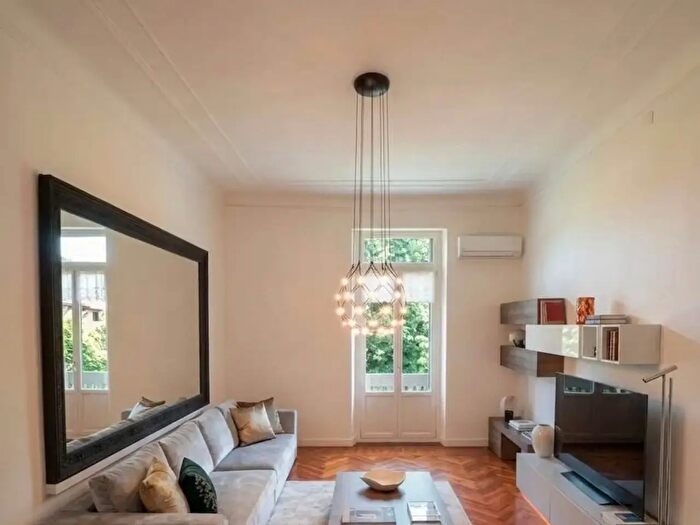 Appartamento quadrilocale in vendita in Milano