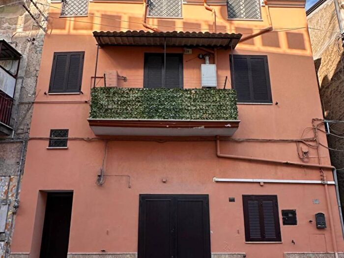 Casa trilocale in affitto in Via Ponte Carolino, Centro, Maddaloni