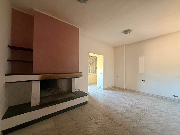 Appartamento trilocale in vendita in Via Monti Carbonia, Carbonia